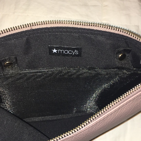 NWT Macy’s travel case - Picture 2 of 3